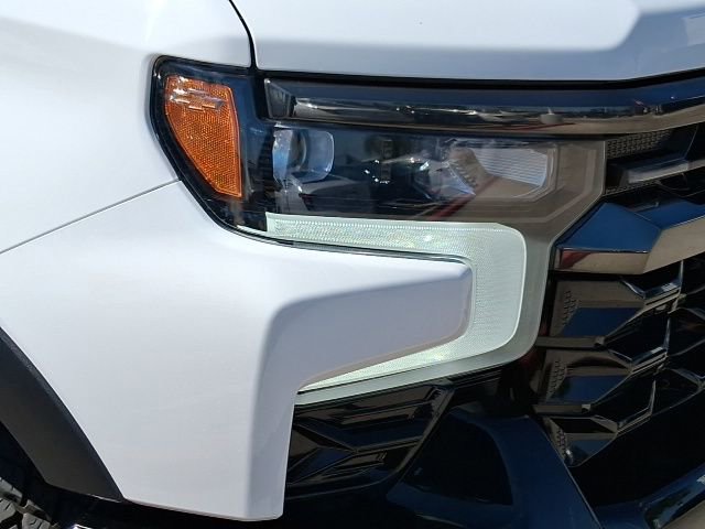 Used 2025 Chevrolet Silverado 1500 ZR2 w/ Technology Package image 9