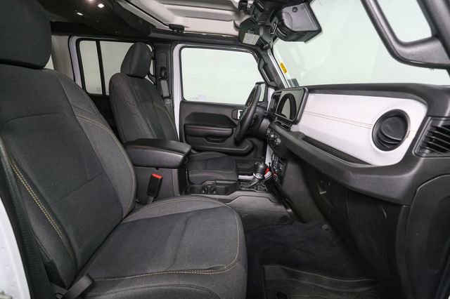 Used 2024 Jeep Wrangler Unlimited AWD/4WD image 18