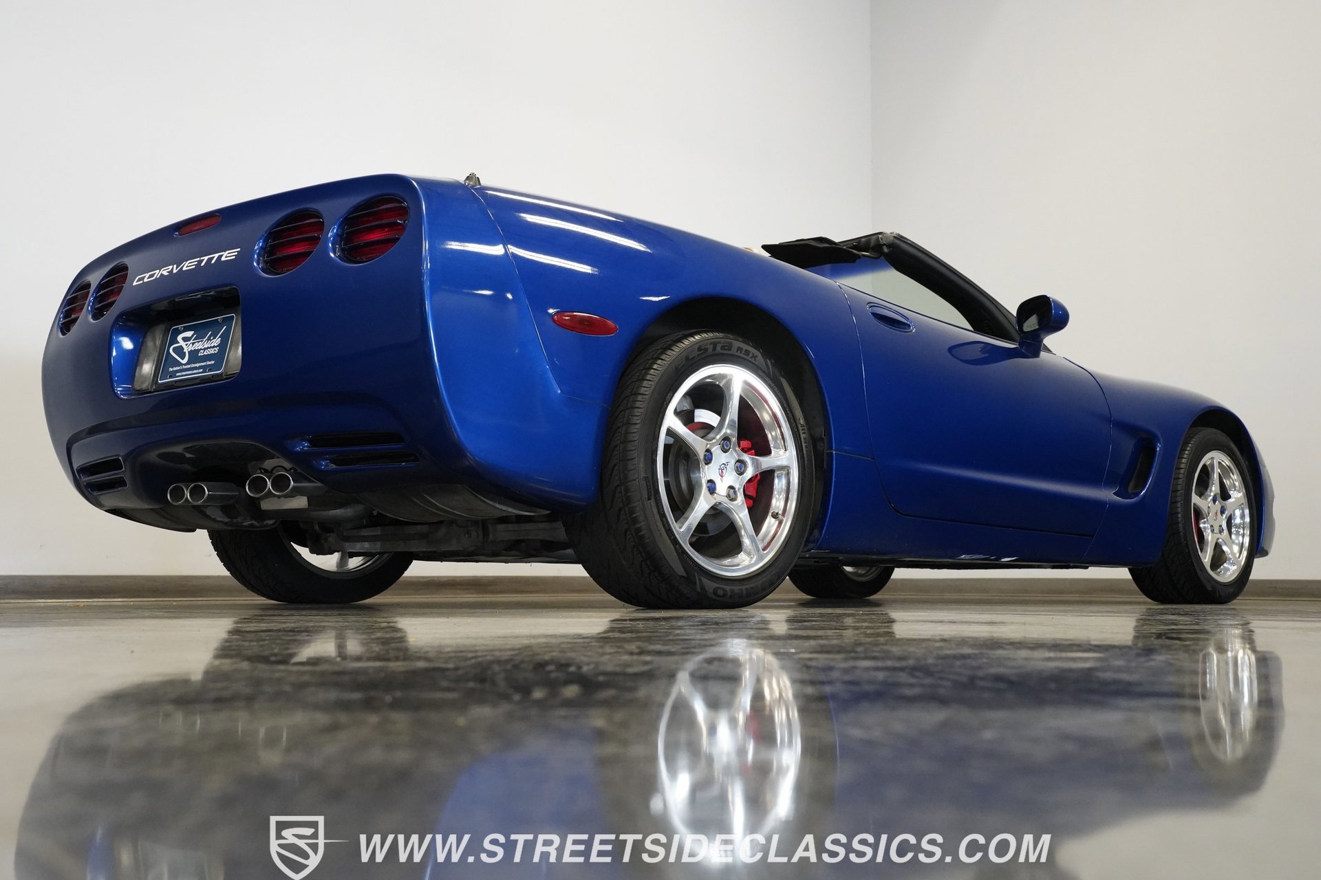 Used 2002 Chevrolet Corvette Convertible w/ Preferred Equipment Group2 image 16