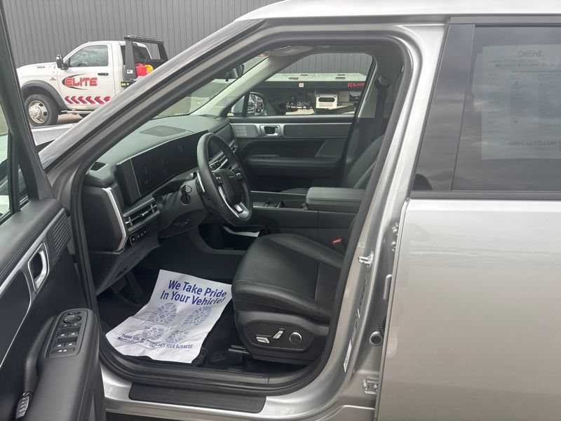 Used 2024 Hyundai Santa Fe SEL FWD image 24