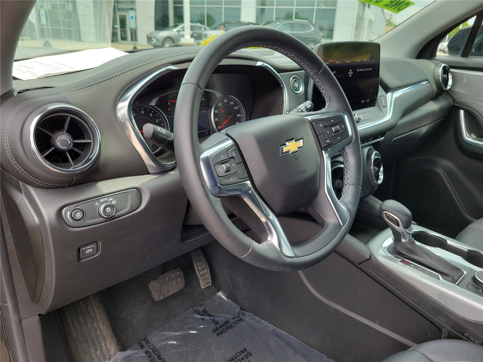 Used 2024 Chevrolet Blazer LT FWD image 19