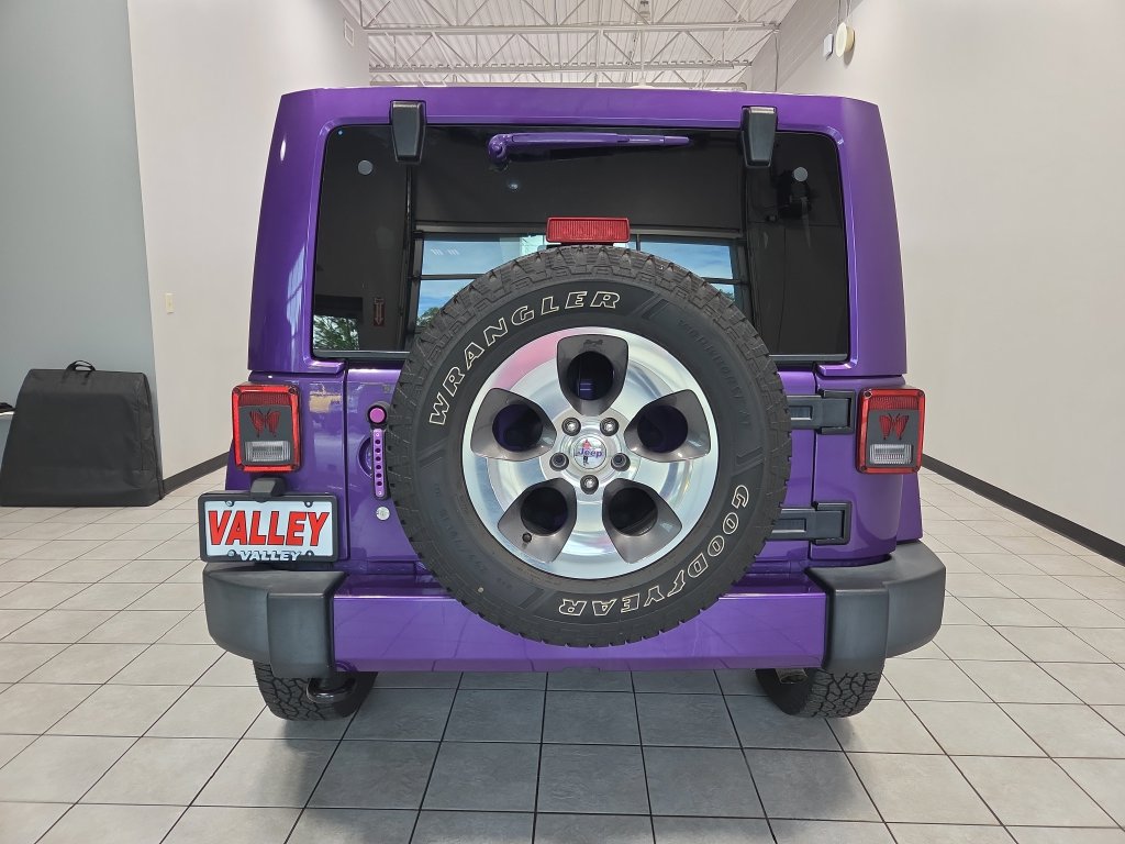 Used 2017 Jeep Wrangler Unlimited Sahara AWD/4WD image 10