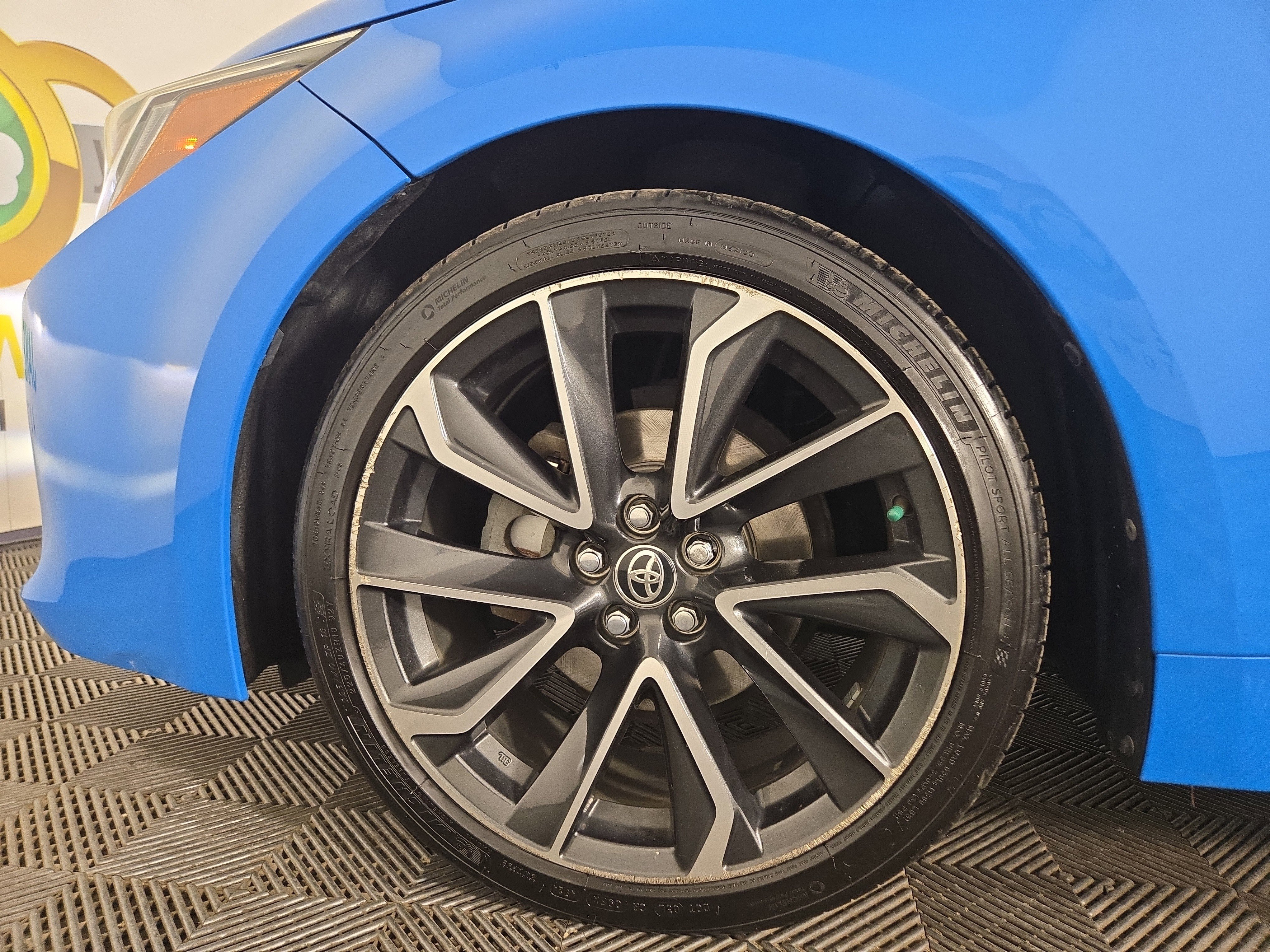 Used 2019 Toyota Corolla XSE image 31