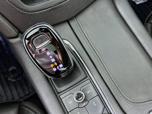 Used 2024 Cadillac XT6 Luxury AWD/4WD image 15