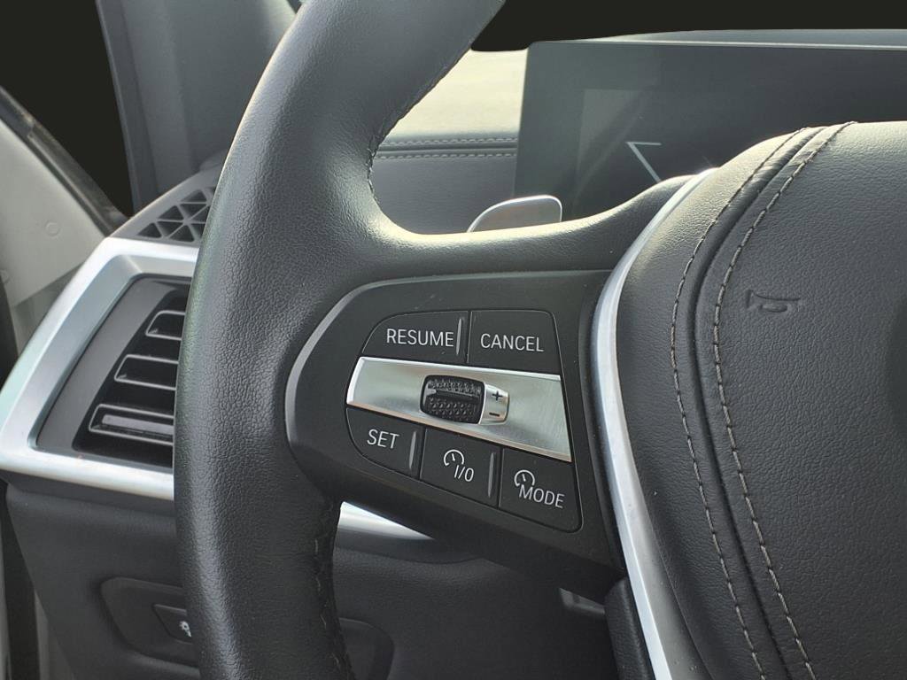 Used 2024 BMW X5 xDrive50e image 8