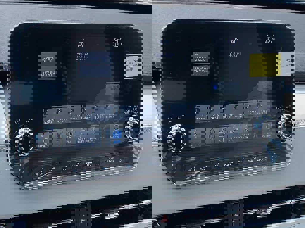 New 2025 Mitsubishi Outlander SEL image 6