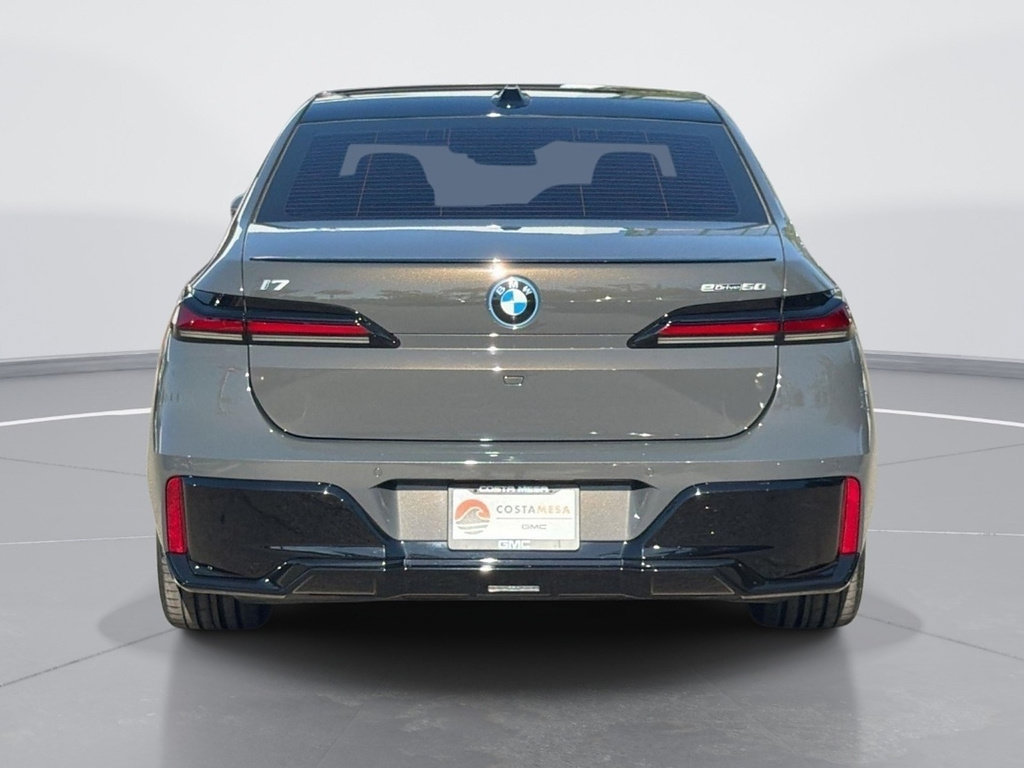 Used 2026 BMW i7 eDrive50 w/ M Sport Package RWD image 4