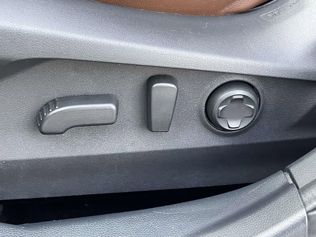 Used 2025 Subaru Outback Touring XT image 7