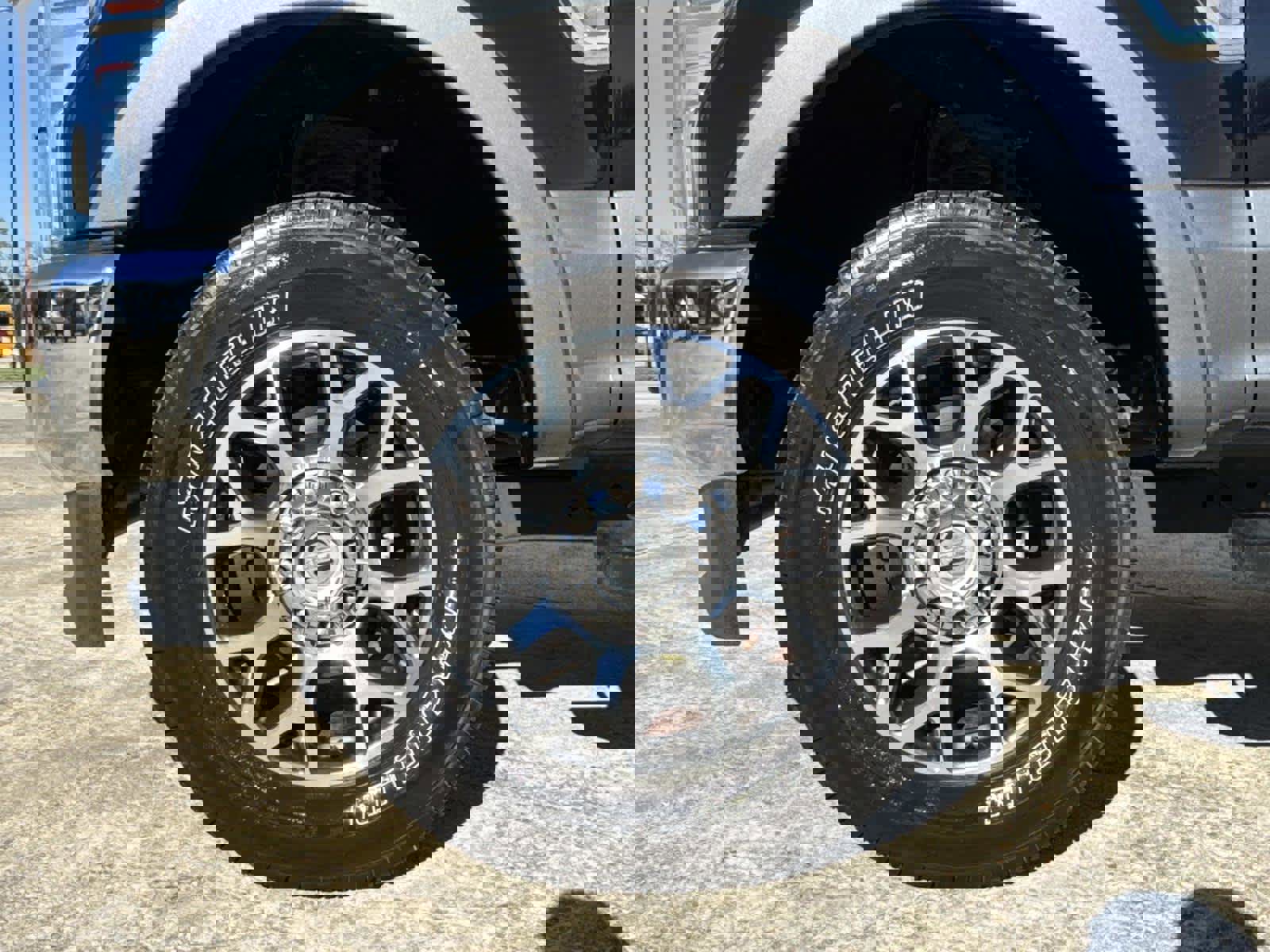 Used 2022 Ford F250 Lariat w/ Lariat Ultimate Package image 4