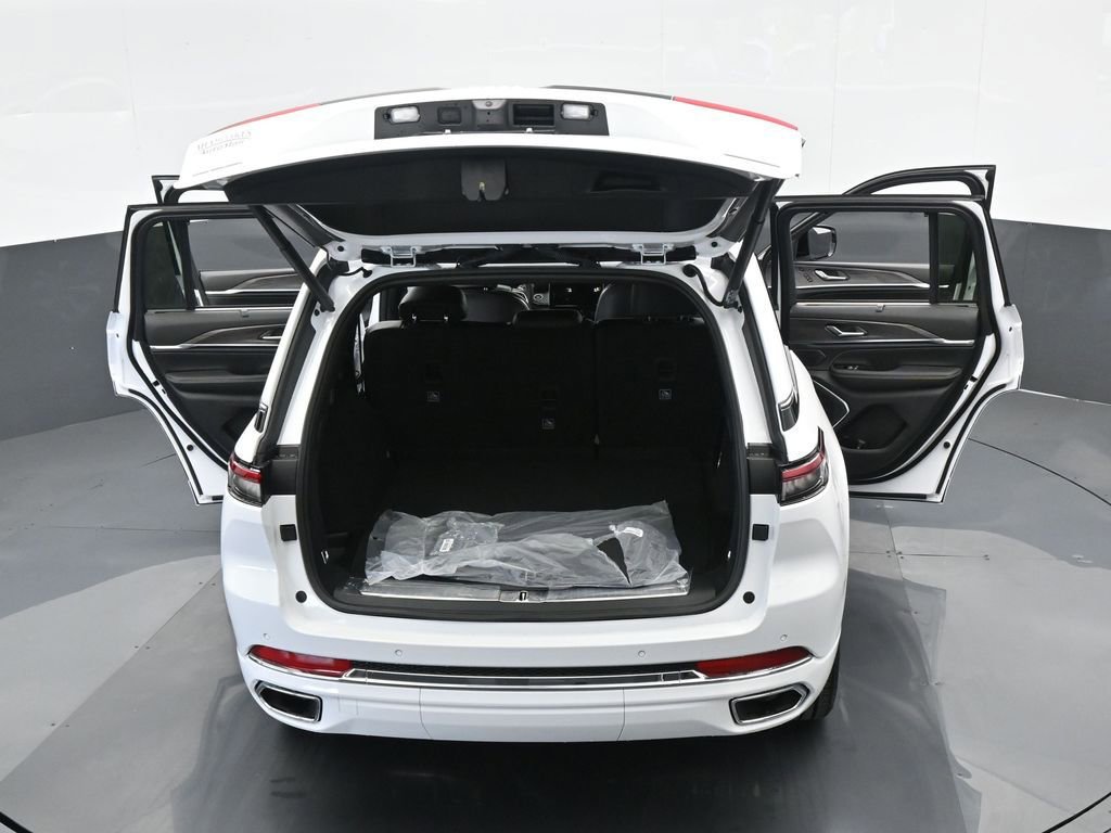 Used 2024 Jeep Grand Cherokee Overland w/ Luxury Tech Group IV image 62