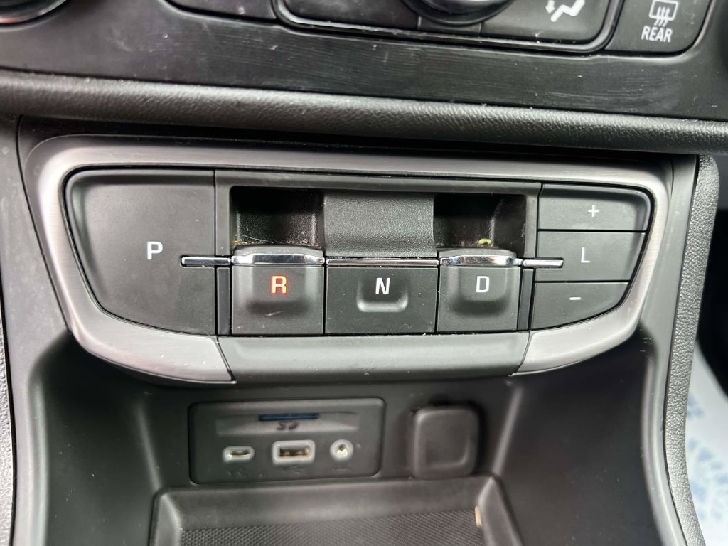 Used 2024 GMC Terrain AT4 AWD/4WD image 29
