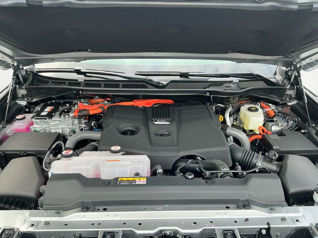 Used 2025 Toyota Tundra Capstone AWD/4WD image 18