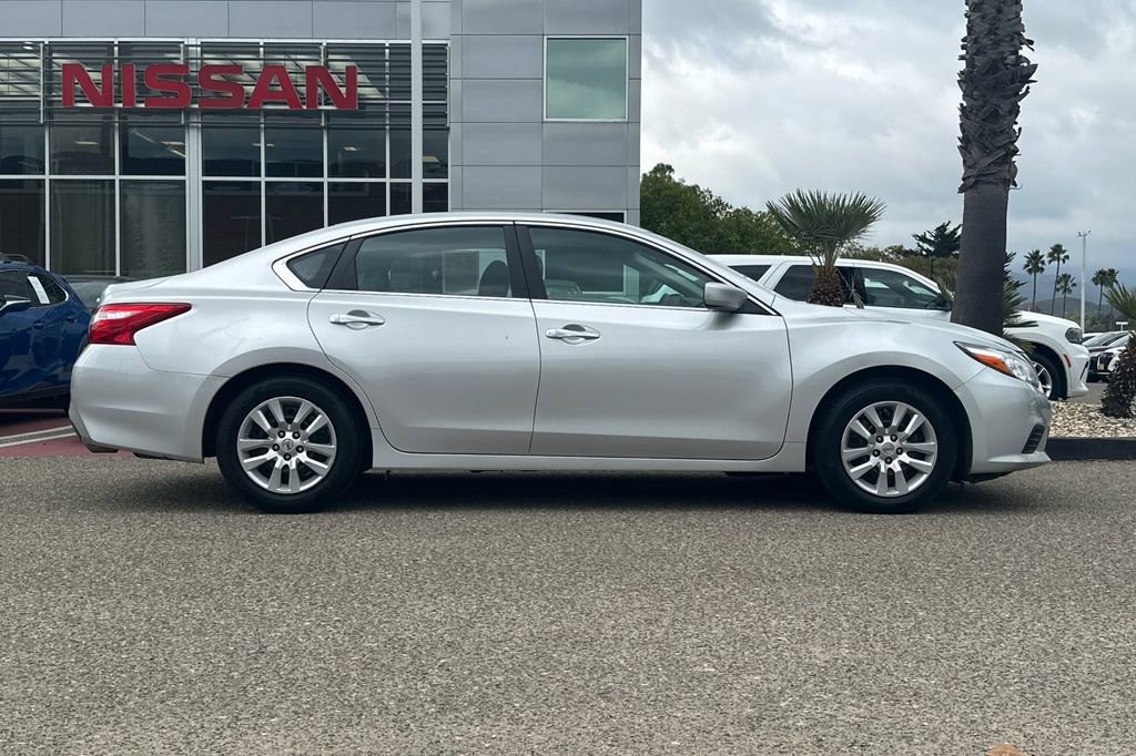 Used 2016 Nissan Altima 2.5 S w/ Power Driver Seat Package image 3