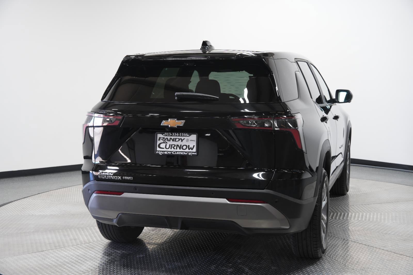 Used 2025 Chevrolet Equinox LT w/ Safety and Technology Package image 8