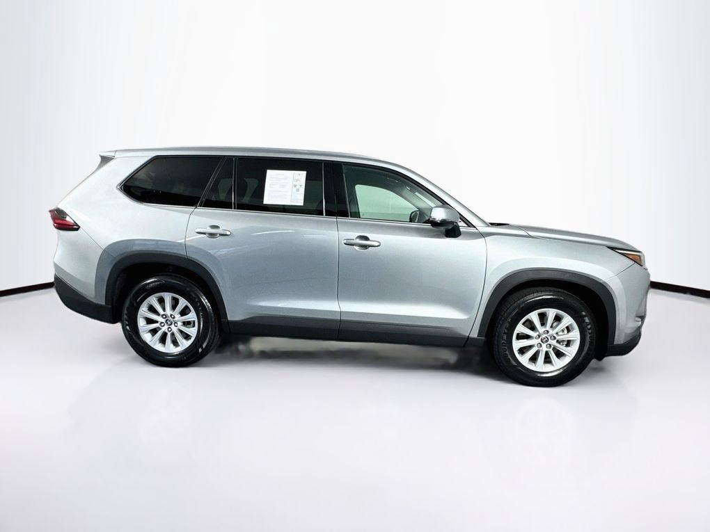 Used 2025 Toyota Grand Highlander FWD image 11