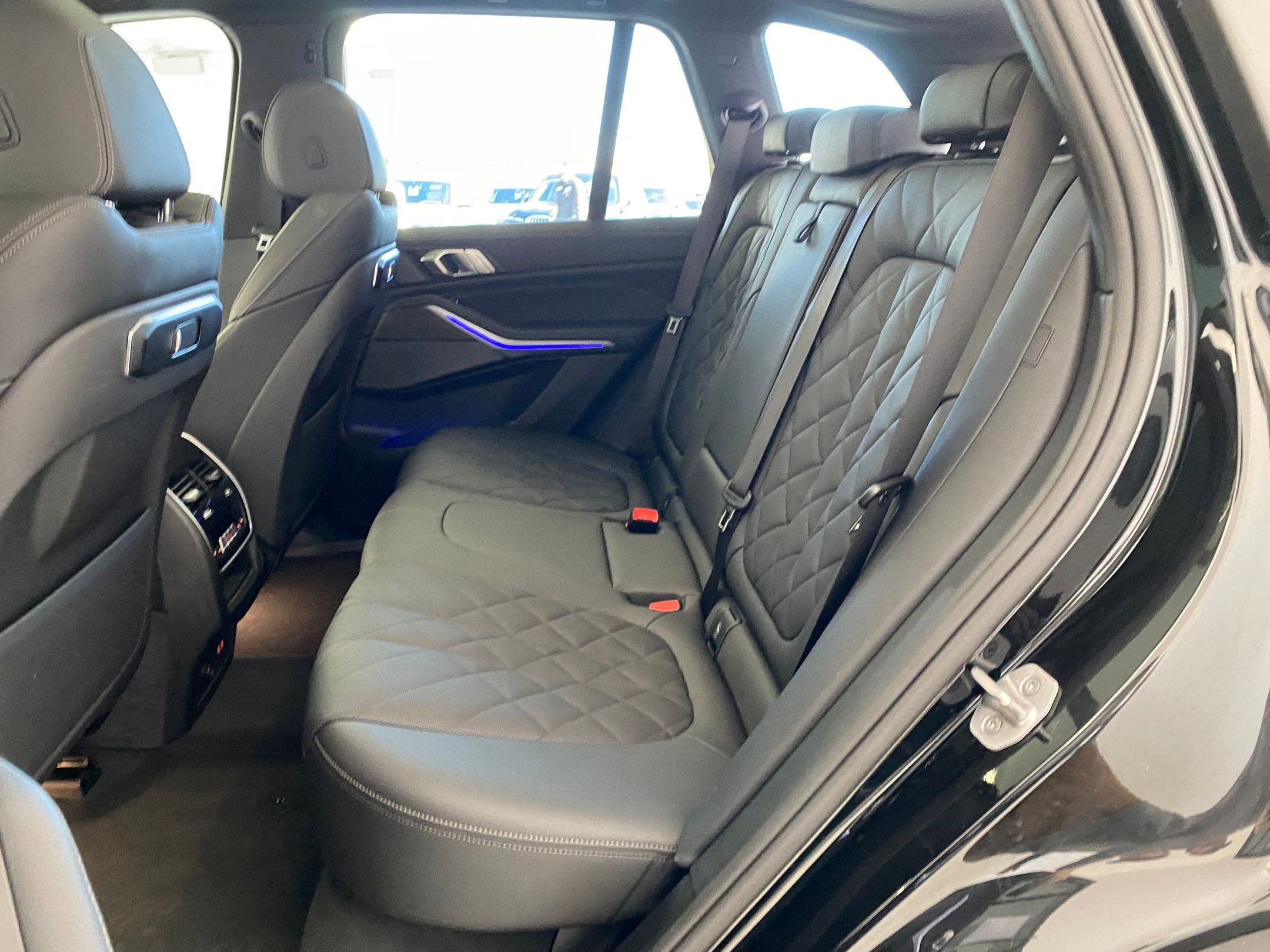 Used 2026 BMW X5 xDrive50e w/ Premium Package image 14