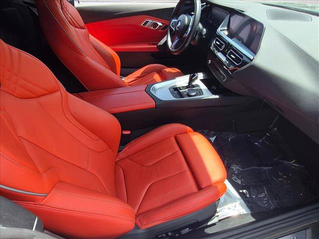 Certified 2023 BMW Z4 M40i w/ Premium Package RWD image 17