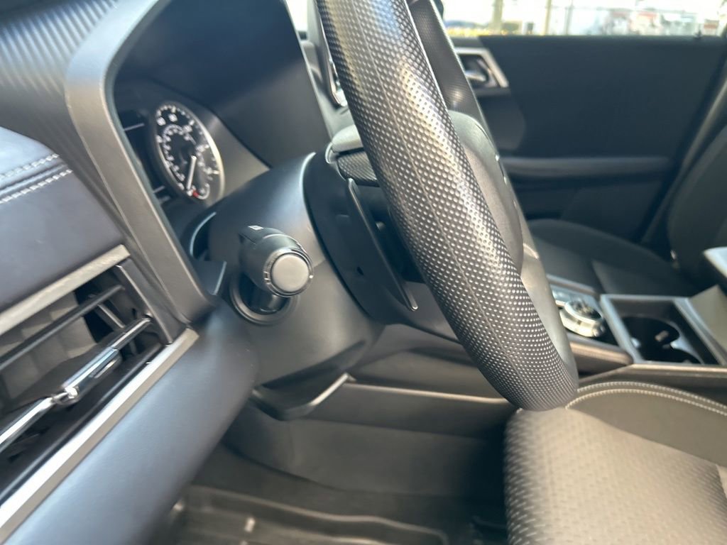 Used 2024 Mitsubishi Outlander ES image 37