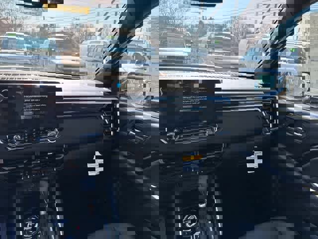 New 2025 GMC Canyon Elevation w/ Convenience Package image 15