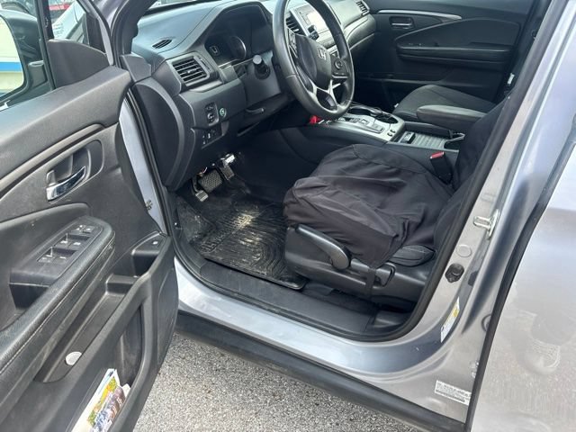 Used 2019 Honda Passport Sport image 14