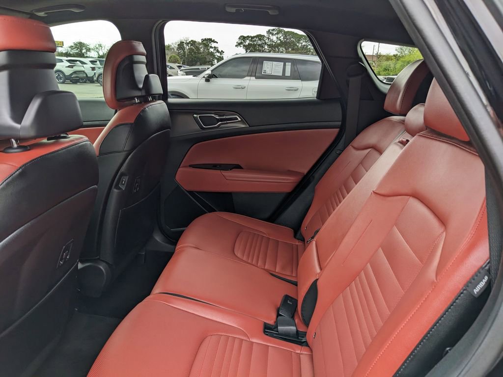 Certified 2025 Kia Sportage SX image 16