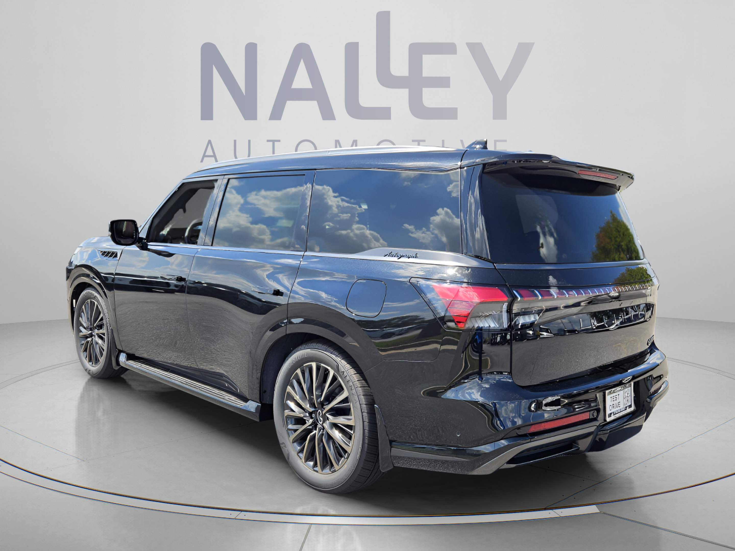 New 2027 INFINITI QX80 Autograph w/ Premium Cargo Package AWD/4WD image 3