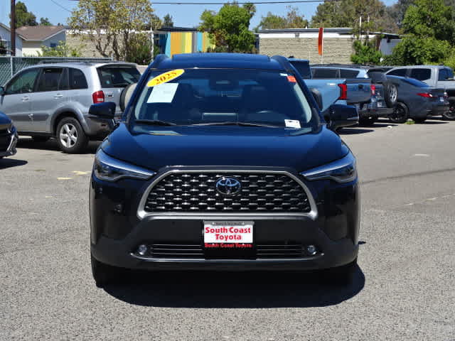 Certified 2025 Toyota Corolla Cross XLE w/ Convenience Package FWD image 3
