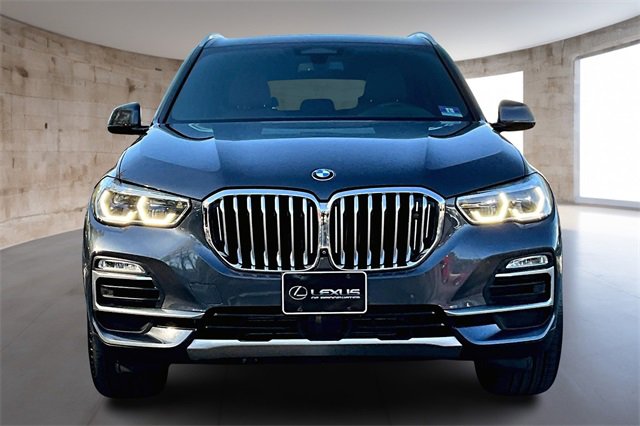 Used 2019 BMW X5 xDrive40i w/ Executive Package image 2