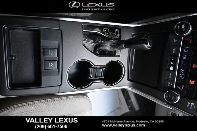Used 2016 Toyota Camry LE FWD image 8
