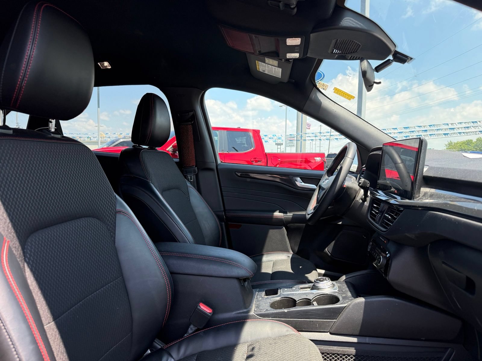 Used 2023 Ford Escape ST-Line Select w/ Tech Pack #2 AWD/4WD image 7