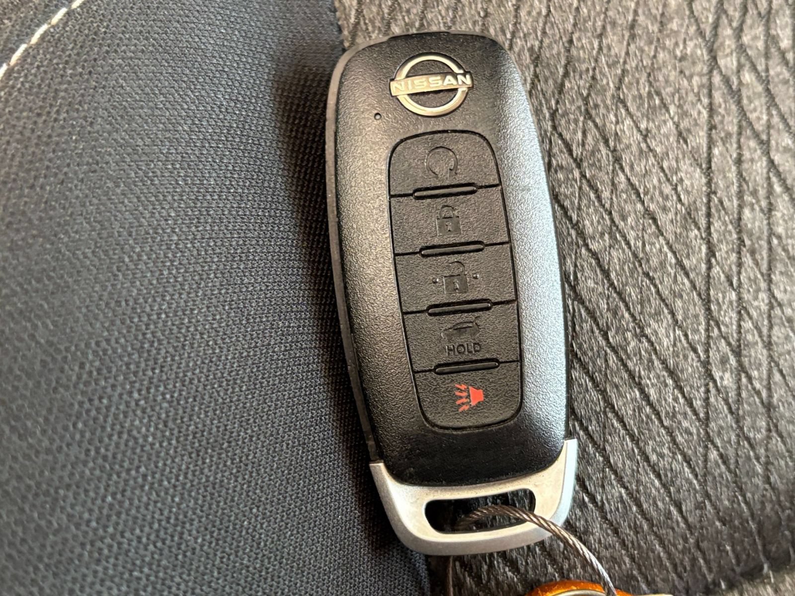 Used 2025 Nissan Rogue SV AWD/4WD image 26
