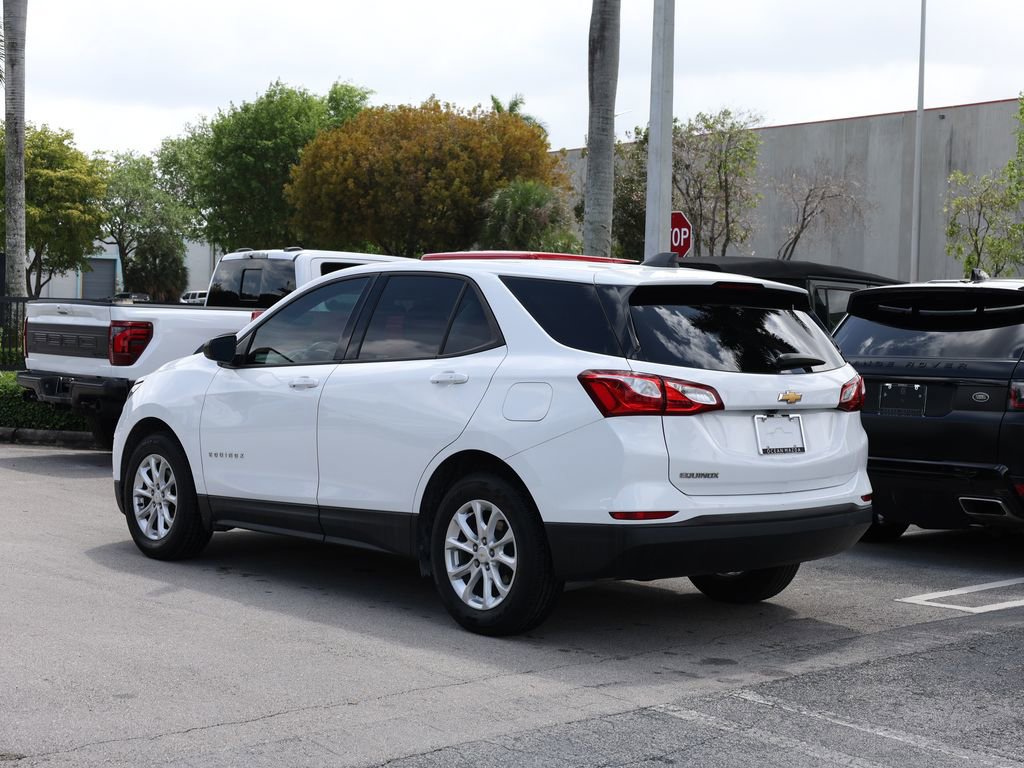 Used 2019 Chevrolet Equinox LS w/ LS Convenience Package image 4