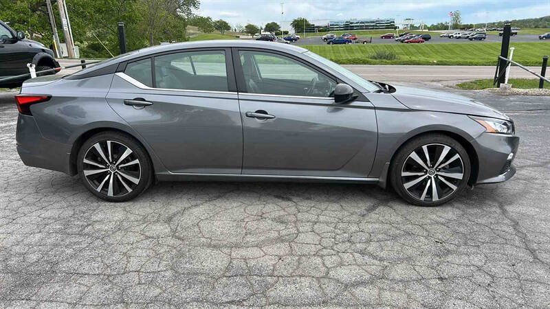 Used 2022 Nissan Altima 2.5 SR FWD image 1