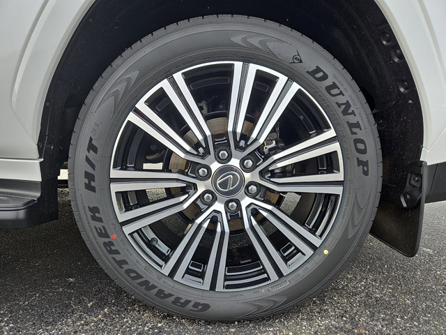 New 2025 Lexus LX 600 4WD w/ Luxury Package image 5