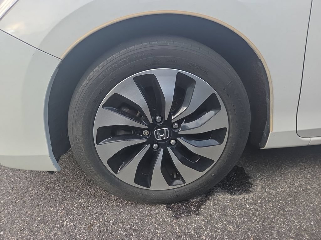 Used 2015 Honda Accord Touring image 4