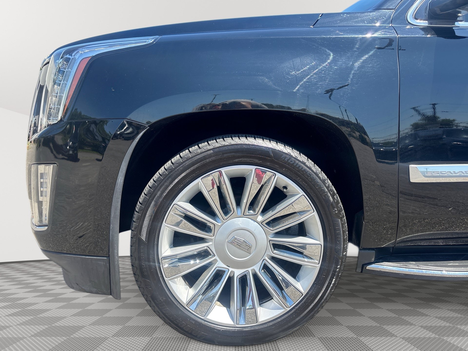 Used 2016 Cadillac Escalade Platinum AWD/4WD image 19