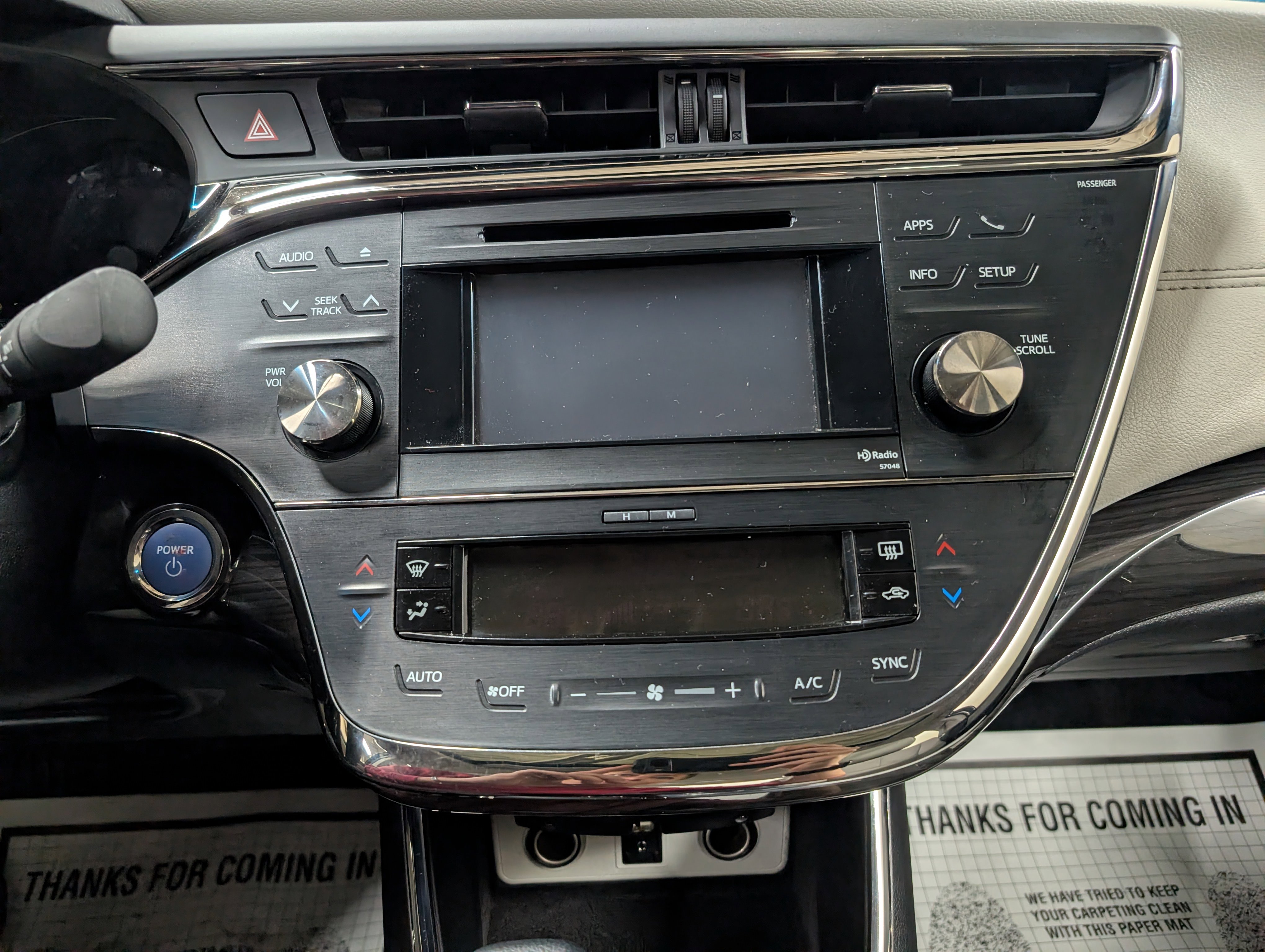 Used 2014 Toyota Avalon XLE Touring FWD image 16