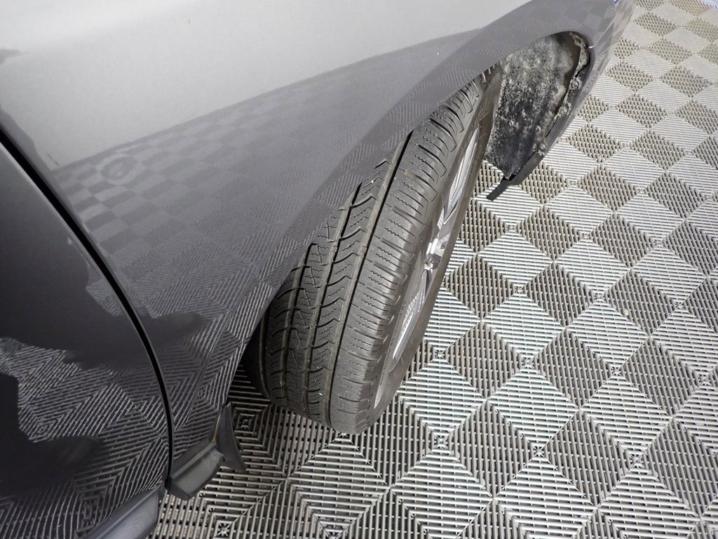 Used 2018 Nissan Pathfinder SV w/ SV All Weather Package image 32