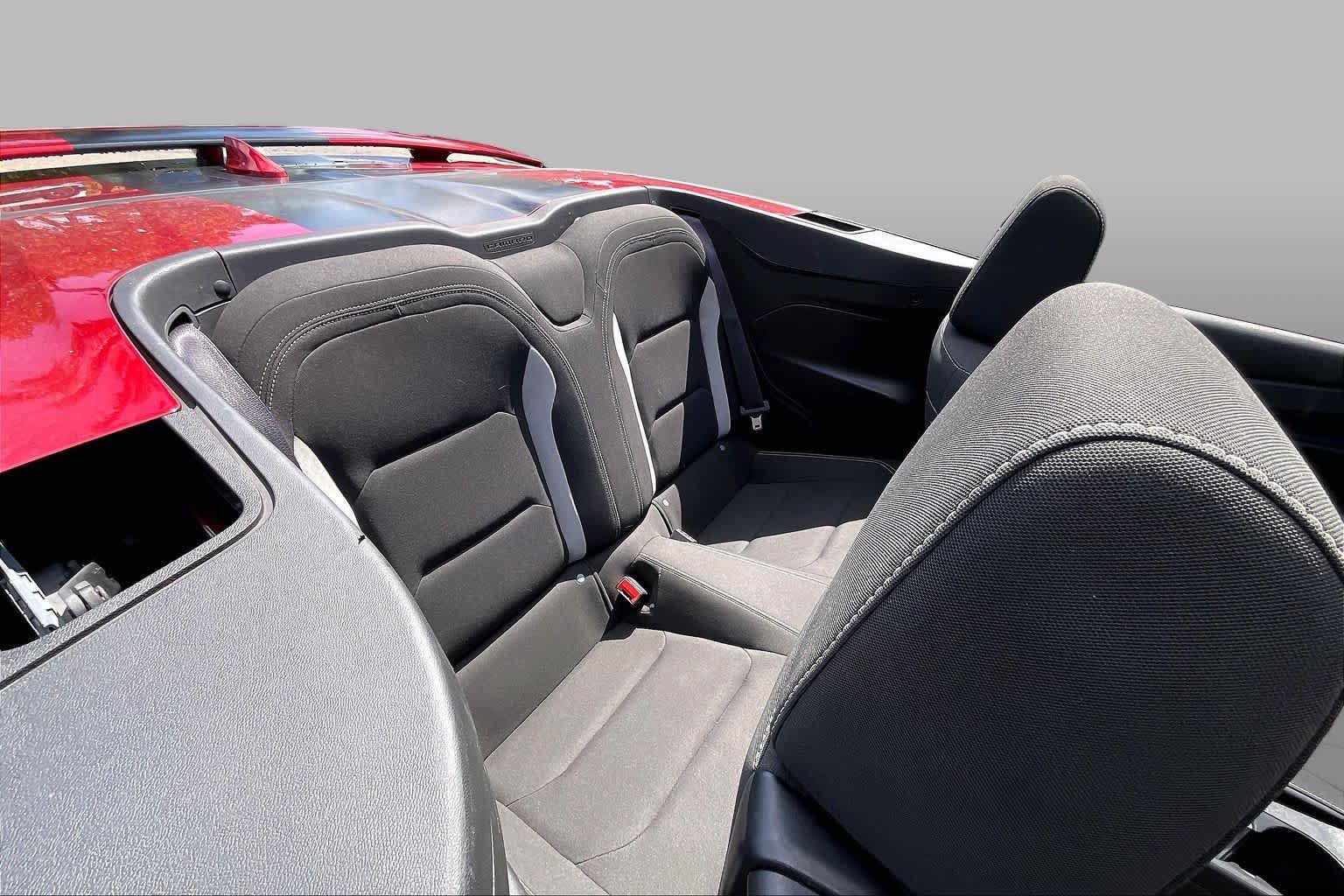 Used 2017 Chevrolet Camaro LT RWD image 26