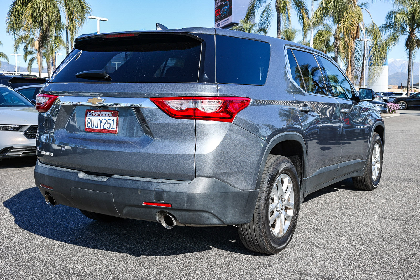 Used 2020 Chevrolet Traverse LS image 7