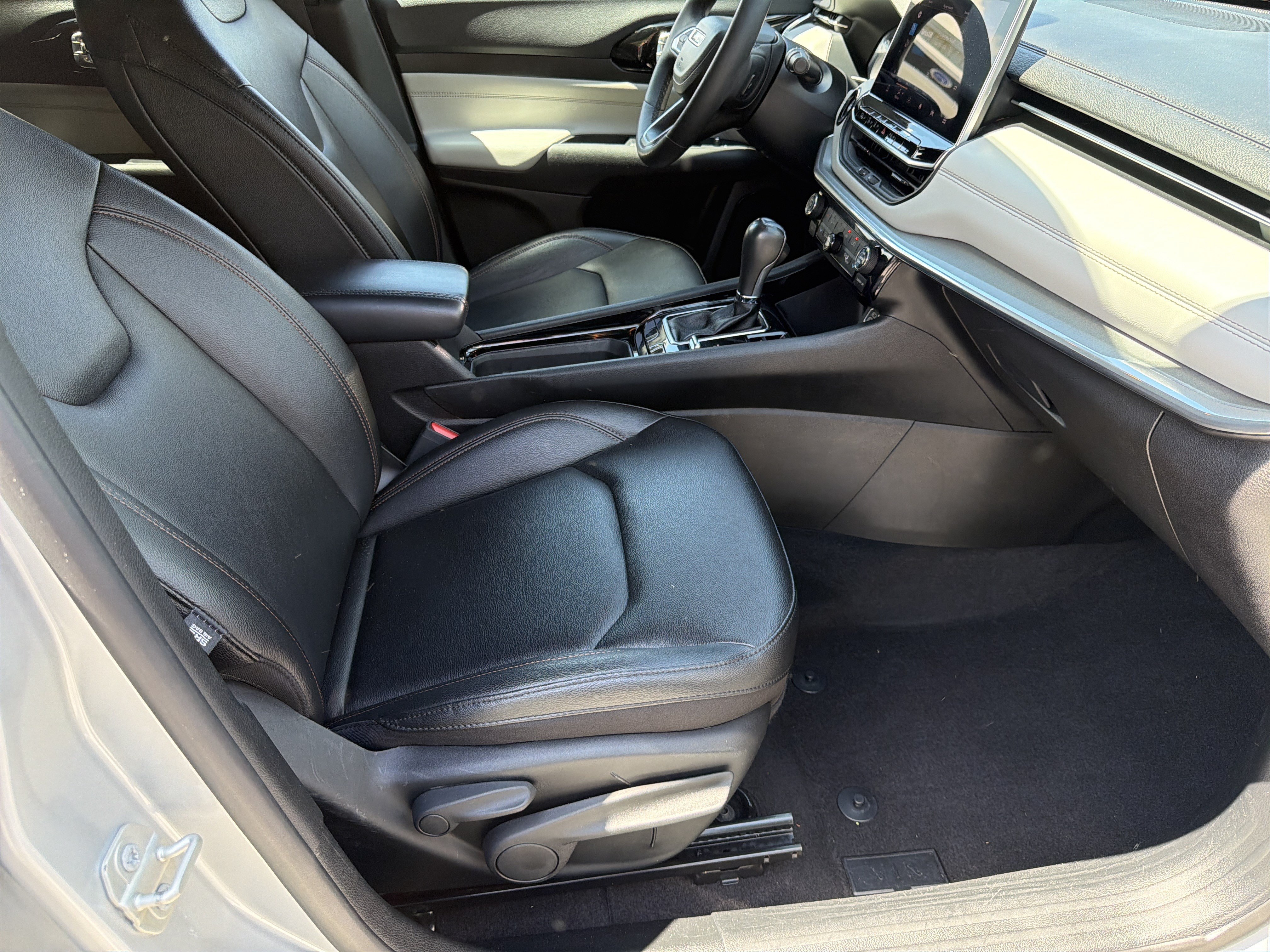 Used 2024 Jeep Compass Limited AWD/4WD image 16