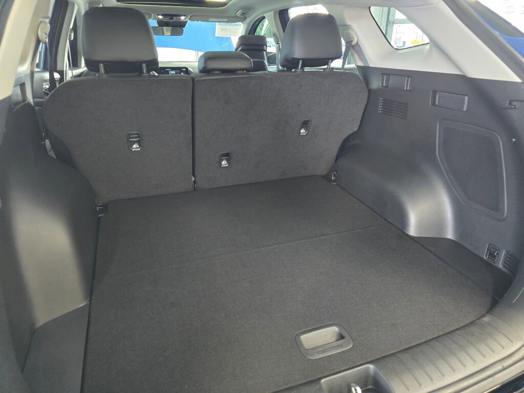 Used 2026 Kia Sportage SX image 15