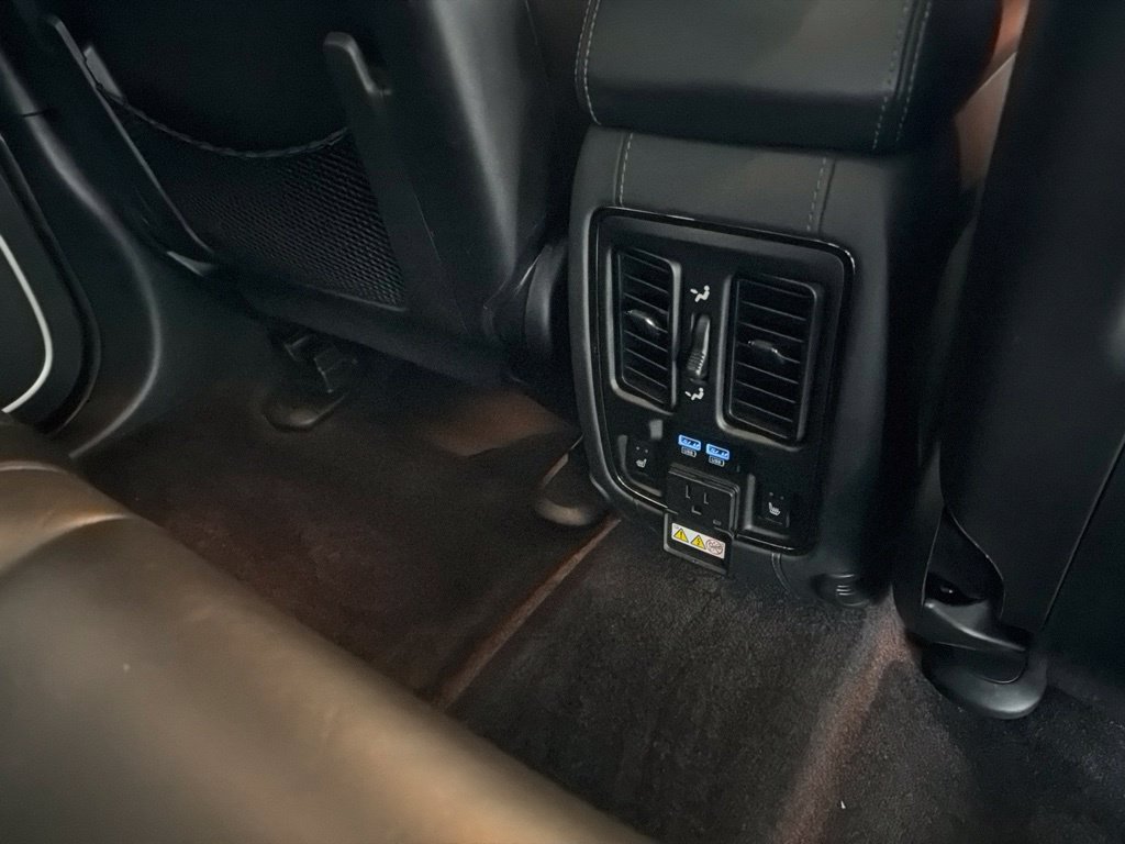 Used 2018 Jeep Grand Cherokee Trackhawk AWD/4WD image 35