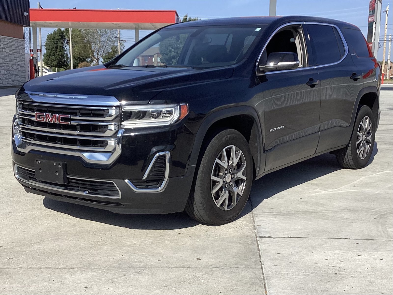 Used 2020 GMC Acadia SLE AWD/4WD image 1
