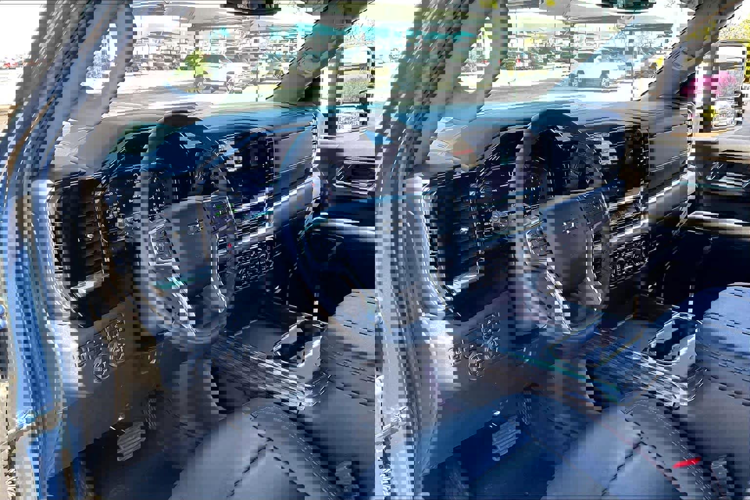 Used 2025 Chevrolet Silverado 2500 LT w/ Trail Boss Package image 17