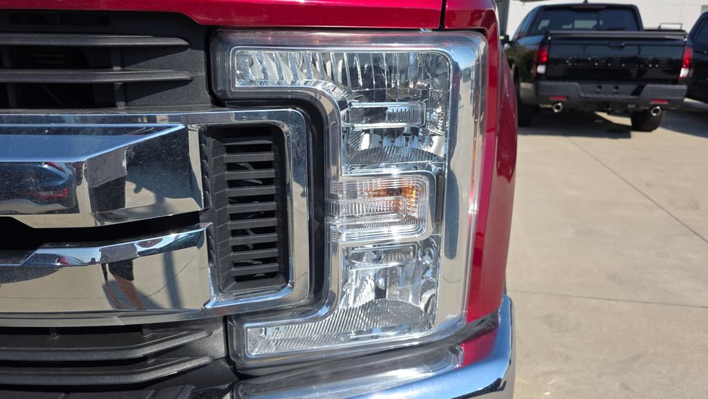 Used 2019 Ford F250 XLT w/ XLT Premium Package AWD/4WD image 9