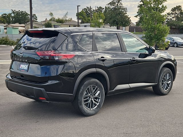Used 2026 Nissan Rogue SV FWD image 5