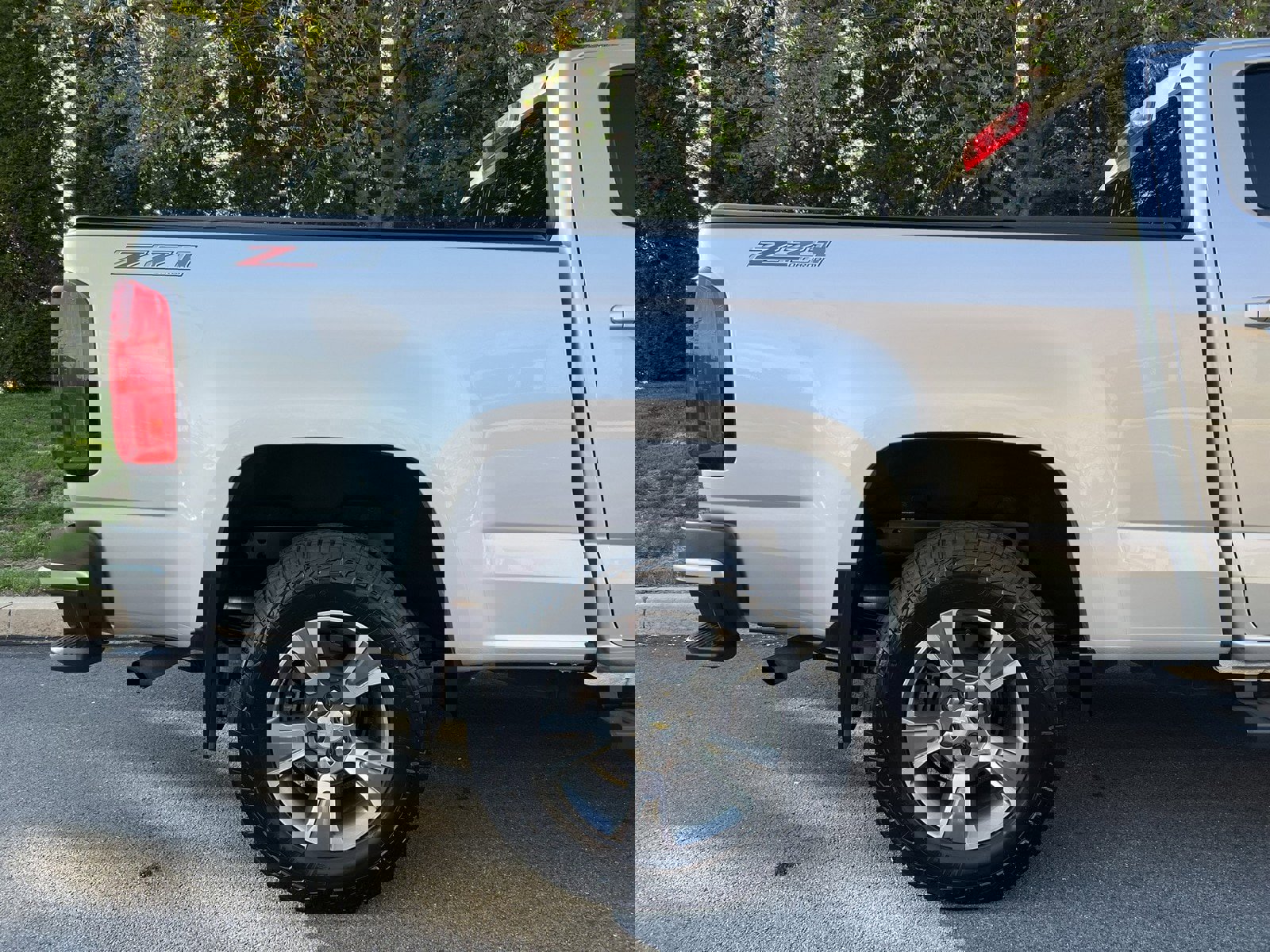 Used 2019 Chevrolet Colorado Z71 image 55