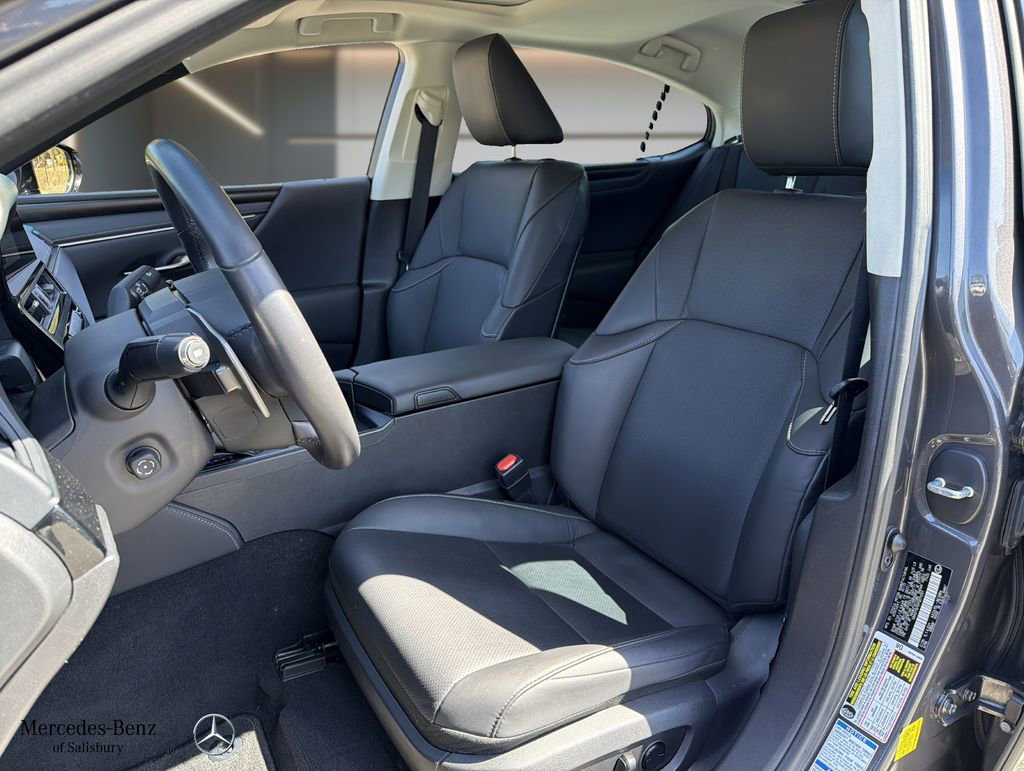 Used 2023 Lexus ES 250 w/ Premium Package AWD/4WD image 7