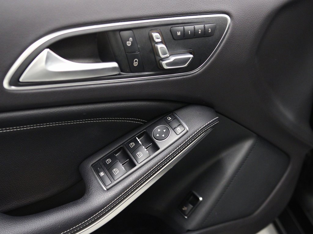 Used 2018 Mercedes-Benz GLA 250 4MATIC image 22